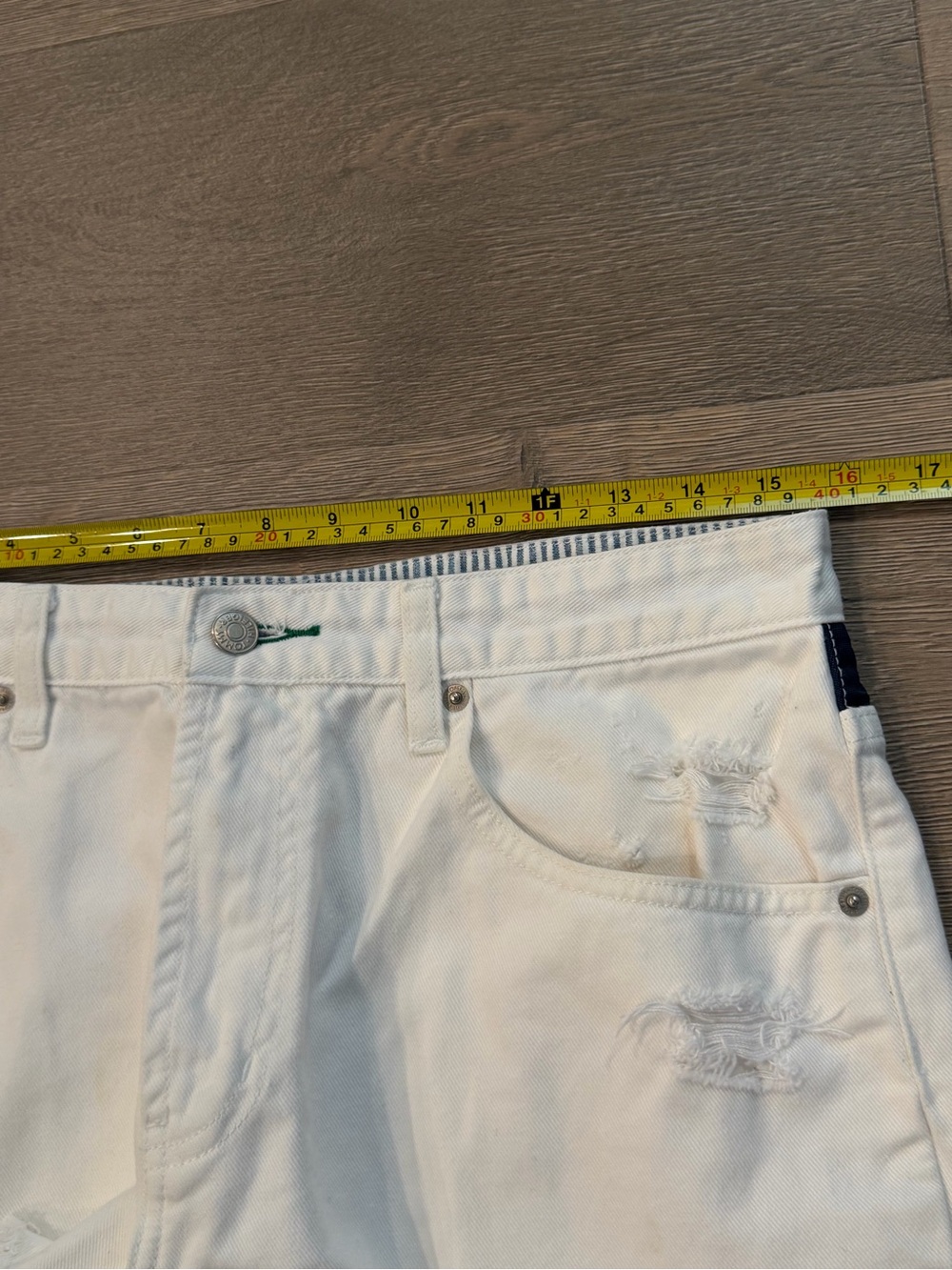 Tommy Hilfiger Vintage 90s Flag Patch White Distressed Shorts Red White Blue - Picture 10 of 13